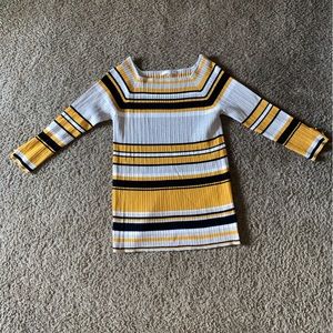 Linda Matthew’s long sleeve sweater. Worn a few times.